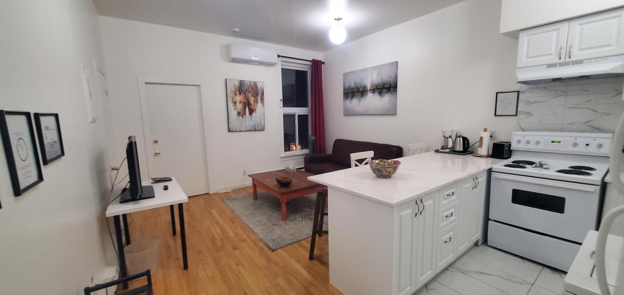 Heart Of Mtr For Memorable Experience 7Minmetro 2 Backyard Fully Equipped Villa มอนทรีอัล ภายนอก รูปภาพ